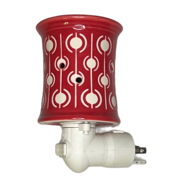 Scentsy Pop Red & White Plug In Wax Warmer - Picture 2 of 7